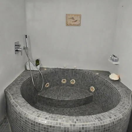 3-bed Sleeps 8 With Pool And Aircon Villa Pyrgos Kallistis